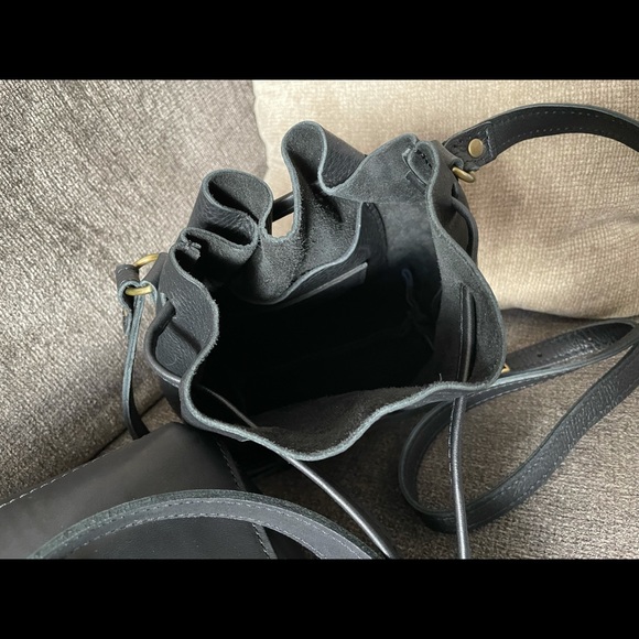 Portland leather goods small pebbles black bucket bag - Picture 2 of 3